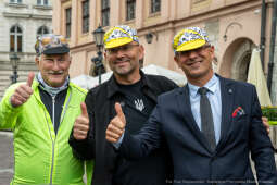 Kraków powitał uczestników rowerowej akcji charytatywnej „Bike Convoy for Ukraine"
