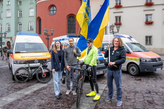 Kraków powitał uczestników rowerowej akcji charytatywnej „Bike Convoy for Ukraine"