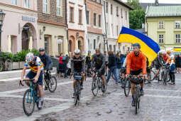Kraków powitał uczestników rowerowej akcji charytatywnej „Bike Convoy for Ukraine"