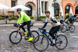 Kraków powitał uczestników rowerowej akcji charytatywnej „Bike Convoy for Ukraine"