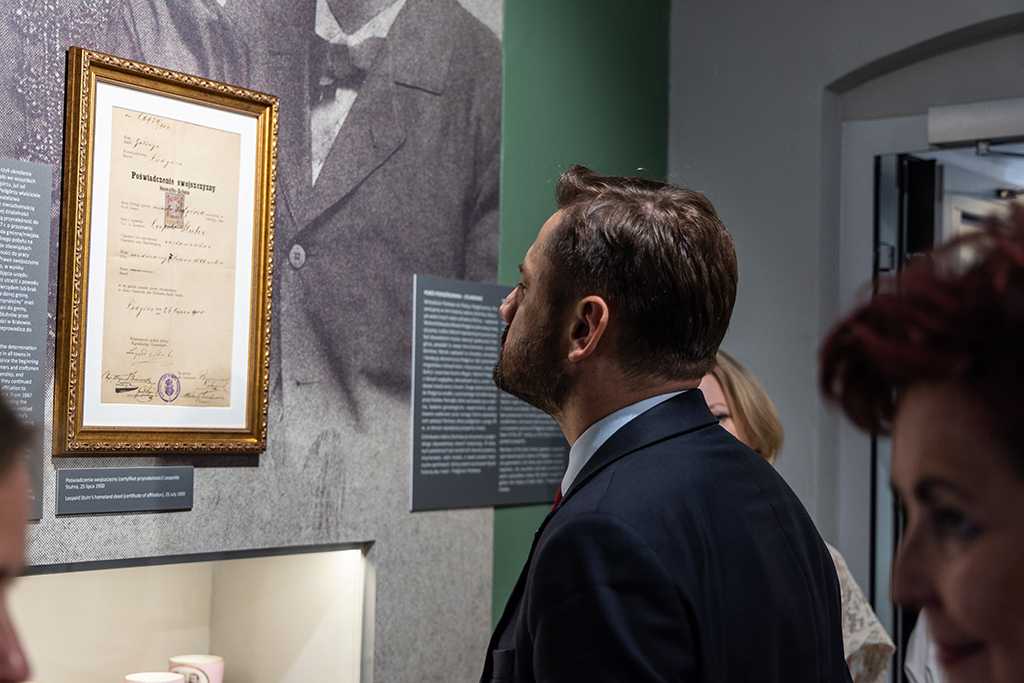 JG_250704_KRK_8497.jpg-wystawa, otwarcie, Pokój Podgórzanina, Stuhr, Muzeum Podgórza  Autor: B. Świerzowski