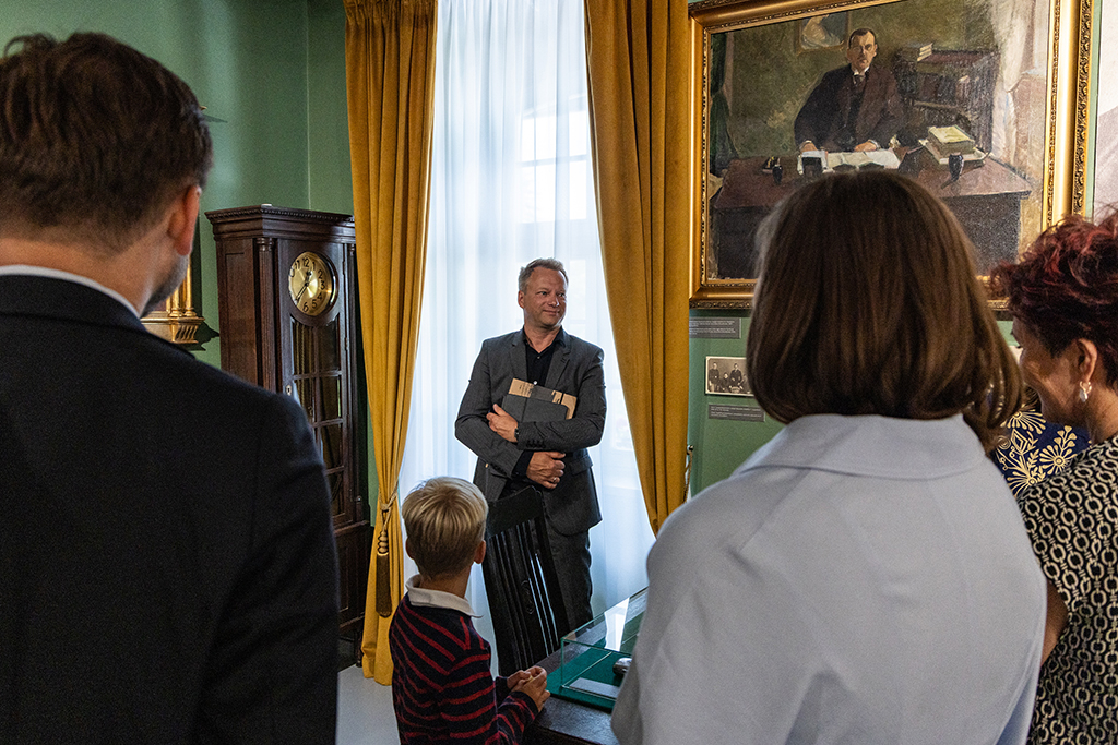 JG_250704_KRK_8556.jpg-wystawa, otwarcie, Pokój Podgórzanina, Stuhr, Muzeum Podgórza  Autor: B. Świerzowski