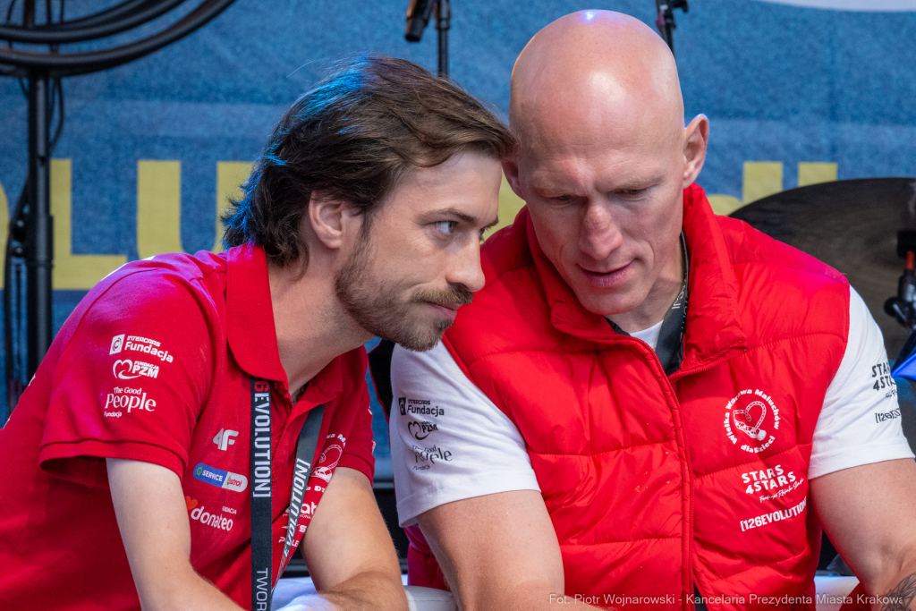 maluchy, 126p, wyprawa, Sęk, Sonik, zbiórka, akcja, chrytatywna  Autor: P. Wojnarowski