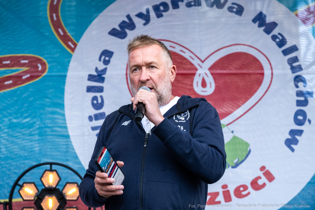 maluchy, 126p, wyprawa, Sęk, Sonik, zbiórka, akcja, chrytatywna  Autor: P. Wojnarowski