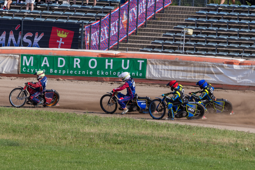 BSK_8270-35.jpg-Speedway, Miszalski, Sęk  Autor: B. Świerzowski