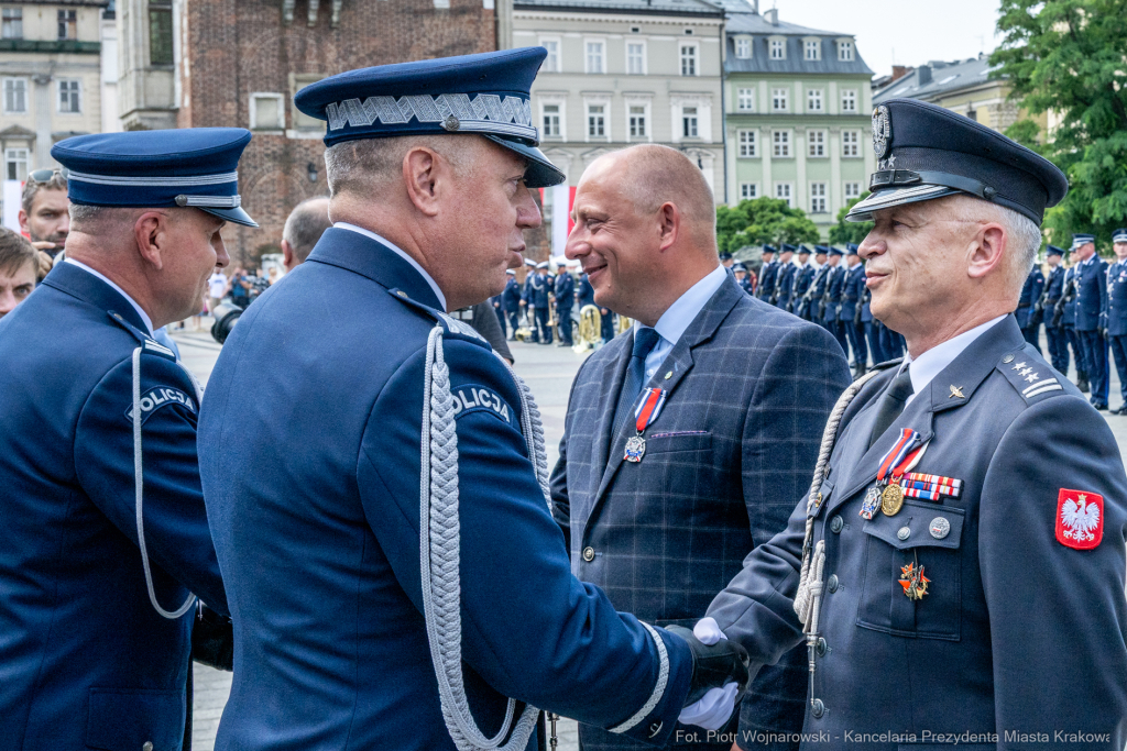 policja, święto, Rynek Główny, Kraków, Miszalski, Honoris Gratia, 2025, Fryczek  Autor: P. Wojnarowski