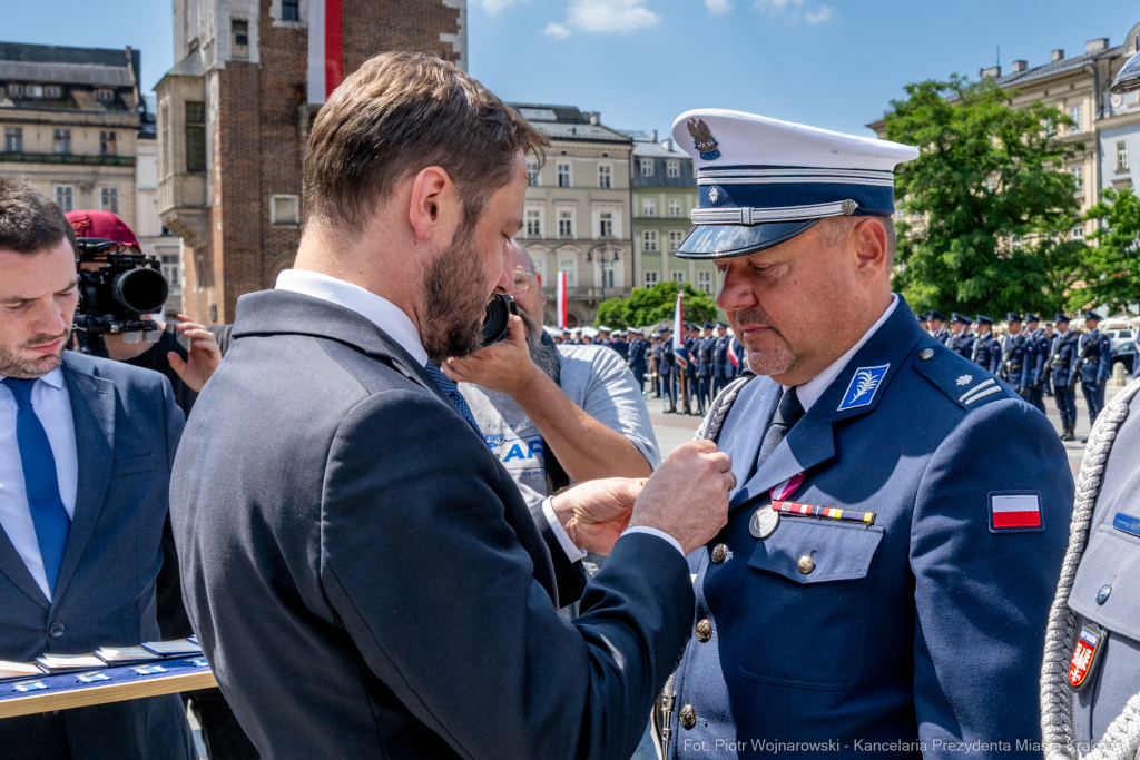 policja, święto, Rynek Główny, Kraków, Miszalski, Honoris Gratia, 2025, Fryczek  Autor: P. Wojnarowski