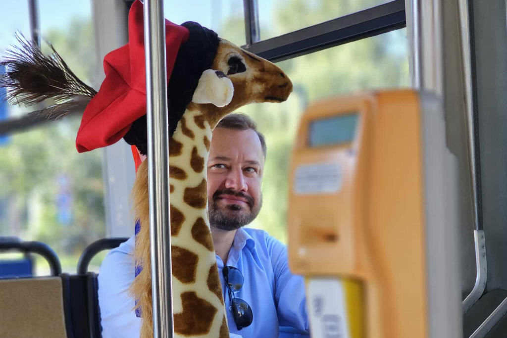 525890666_1970093133765542_5579267567782245685_n.jpg-Żyrafa, Miszalski, Szpital  Autor: B. Świerzowski