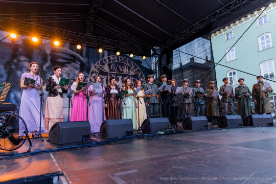 BS-250805-BSK_7139.jpg-Kadrówka, Lekcja Śpiewania