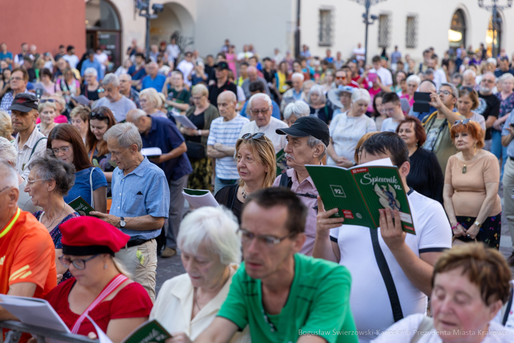 BS-250805-BSK_7145.jpg-Kadrówka, Lekcja Śpiewania  Autor: B. Świerzowski