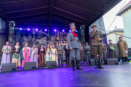 BS-250805-BSK_7164.jpg-Kadrówka, Lekcja Śpiewania