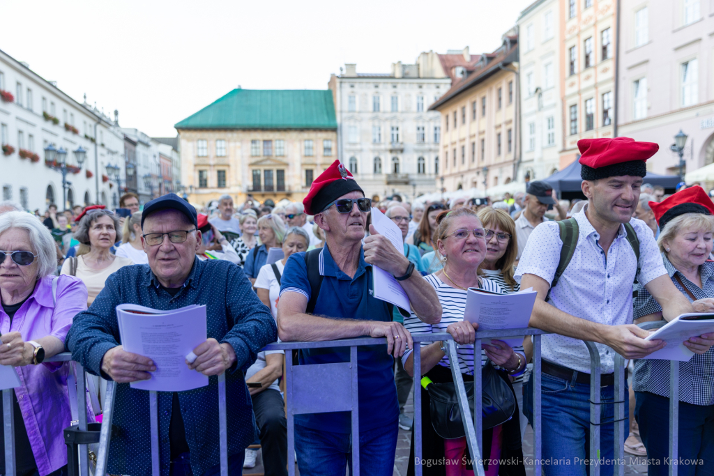 BS-250805-BSK_7179.jpg-Kadrówka, Lekcja Śpiewania  Autor: B. Świerzowski