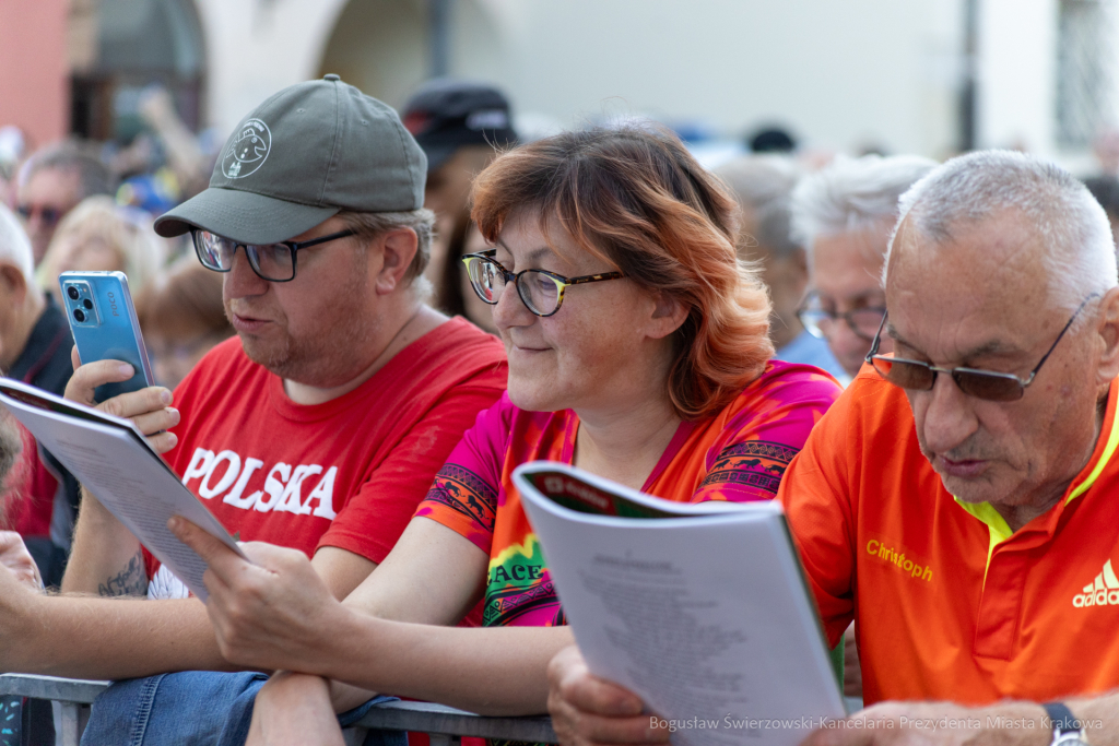 BS-250805-BSK_7285.jpg-Kadrówka, Lekcja Śpiewania  Autor: B. Świerzowski