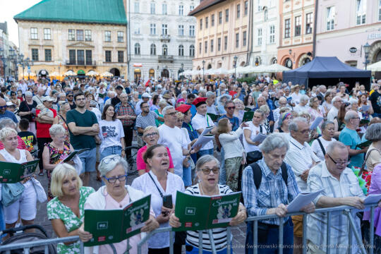 BS-250805-BSK_7309.jpg-Kadrówka, Lekcja Śpiewania