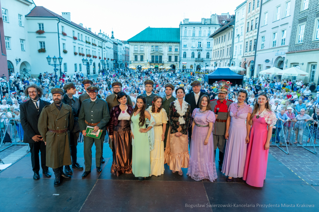 BS-250805-BSK_7338.jpg-Kadrówka, Lekcja Śpiewania  Autor: B. Świerzowski