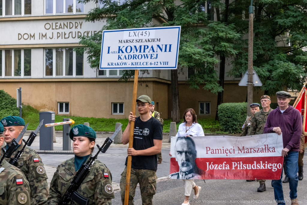 Capstrzyk, Kadrówka, marsz, Pierwsza Kadrowa, Piłsudski, Oleandry, Fryczek  Autor: P. Wojnarowski