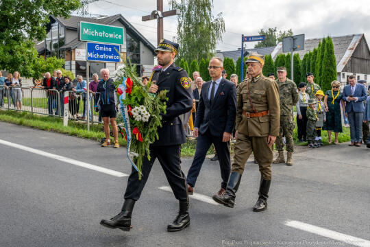 Marsz Szlakiem Pierwszej Kompanii Kadrowej  2025 – Uroczystości w Michałowicach, w miejscu obalenia słupów granicznych państw zaborczych