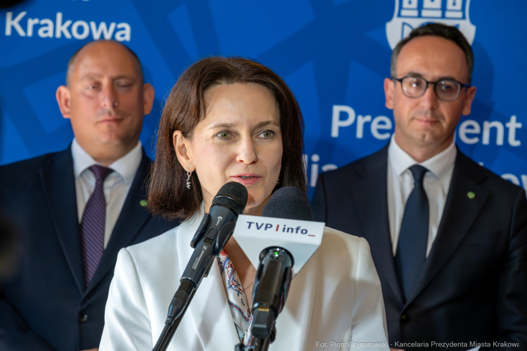 umowa, podpisanie, ITS, Miszalski, Klimaczak, Klęczar, Lech, transport, inteligentne systemy, Kraków  Autor: P. Wojnarowski