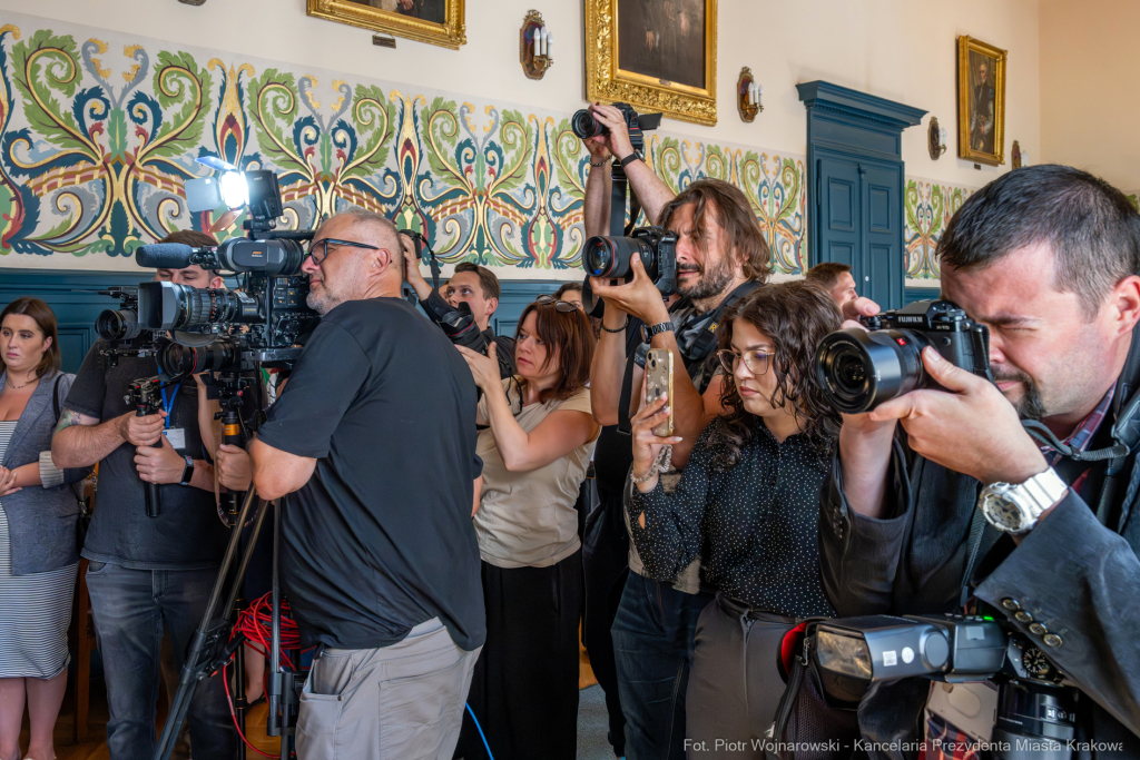 umowa, podpisanie, ITS, Miszalski, Klimaczak, Klęczar, Lech, transport, inteligentne systemy, Kraków  Autor: P. Wojnarowski