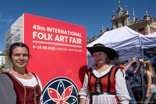 PW_550_001_fot. Piotr Wojnarowski.jpg-targi, sztuka, Kracik, Chamielec, folk, rynek