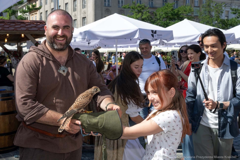 PW_550_005_fot. Piotr Wojnarowski.jpg-targi, sztuka, Kracik, Chamielec, folk, rynek  Autor: P. Wojnarowski