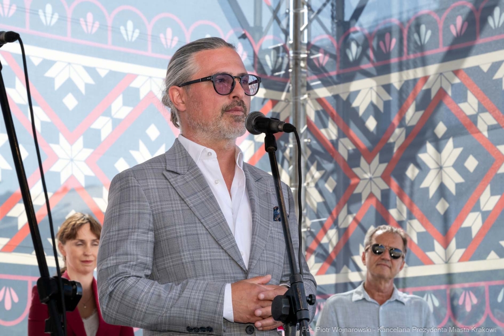 PW_550_017_fot. Piotr Wojnarowski.jpg-targi, sztuka, Kracik, Chamielec, folk, rynek  Autor: P. Wojnarowski