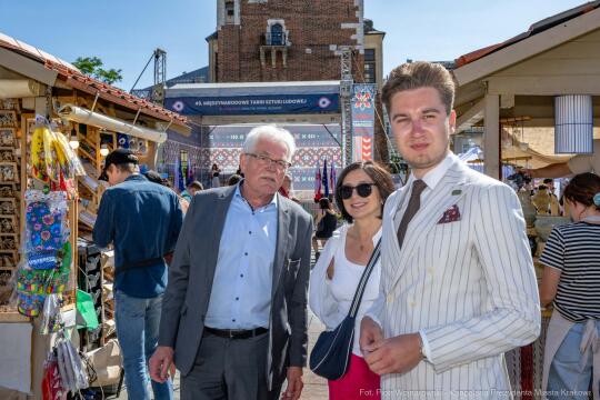 PW_550_027_fot. Piotr Wojnarowski.jpg-targi, sztuka, Kracik, Chamielec, folk, rynek