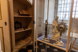 JG_250814_KRK_7701.jpg-Noc Cracovia Sacra 2025: Korony, infuły i królewskie artefakty