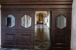 JG_250814_KRK_7735.jpg-Noc Cracovia Sacra 2025: Korony, infuły i królewskie artefakty