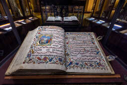 JG_250814_KRK_7797.jpg-Noc Cracovia Sacra 2025: Korony, infuły i królewskie artefakty