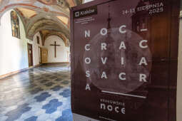 JG_250814_KRK_7808.jpg-Noc Cracovia Sacra 2025: Korony, infuły i królewskie artefakty
