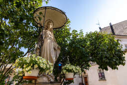 JG_250814_KRK_8044.jpg-Noc Cracovia Sacra 2025: Korony, infuły i królewskie artefakty