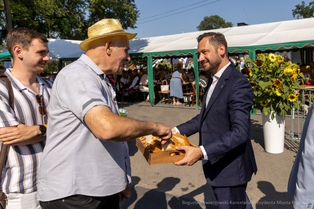 BS-250815-BSK_0232.jpg-Dożynki, Pleszów, Miszalski, Drabik  Autor: B. Świerzowski