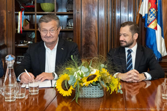 tramwaj, dwukierunkowy, umowa, PESA, MPK, Miszalski, Zdziarski, Świerczyński