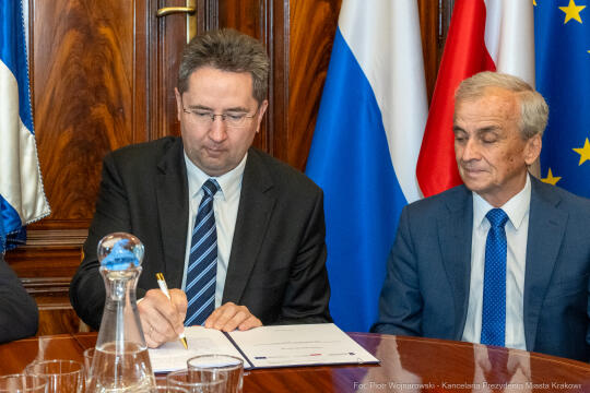 tramwaj, dwukierunkowy, umowa, PESA, MPK, Miszalski, Zdziarski, Świerczyński