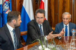 tramwaj, dwukierunkowy, umowa, PESA, MPK, Miszalski, Zdziarski, Świerczyński