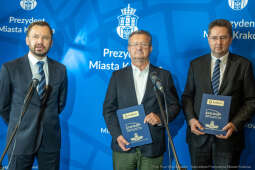 tramwaj, dwukierunkowy, umowa, PESA, MPK, Miszalski, Zdziarski, Świerczyński