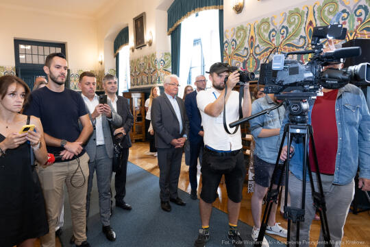 tramwaj, dwukierunkowy, umowa, PESA, MPK, Miszalski, Zdziarski, Świerczyński