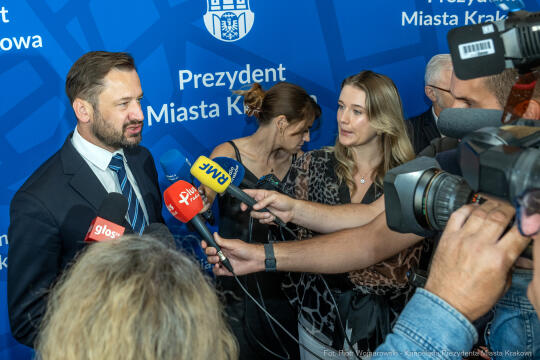 tramwaj, dwukierunkowy, umowa, PESA, MPK, Miszalski, Zdziarski, Świerczyński