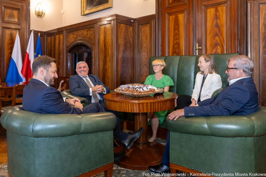 PW_553_008_fot. Piotr Wojnarowski.jpg-Miszalski, dyplomaci, spotkanie, Krakowski Klub Konsularny  Autor: P. Wojnarowski