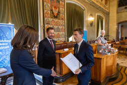 20250821-BSK_2060.jpg-Nowi liderzy w oświacie, podziękowania dla ustępujących