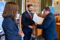 20250821-BSK_2075.jpg-Nowi liderzy w oświacie, podziękowania dla ustępujących