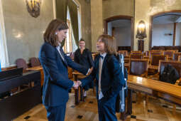 20250821-BSK_2275.jpg-Nowi liderzy w oświacie, podziękowania dla ustępujących