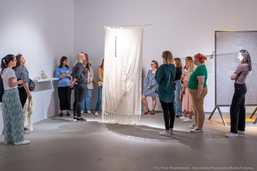 PW_556_011_fot. Piotr Wojnarowski.jpg-Miszalski, Jałowik, Bunkier Sztuki, zwiedzanie  Autor: P. Wojnarowski