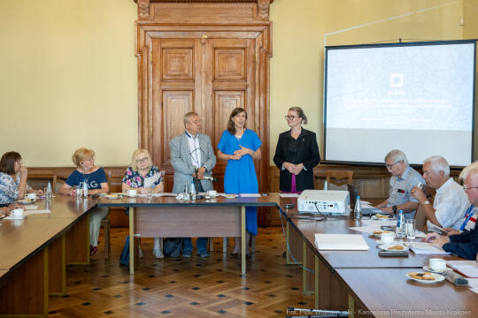 PW_559_003_fot. Piotr Wojnarowski.jpg-Klaman, PASIOS, Pietrzyk, seniorzy, program, integracja