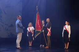 qXM27TrQ.jpeg-Inauguracja roku szkolnego, prezydent otworzył halę w XXX LO