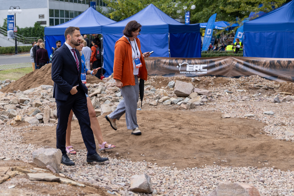 BS-250831-BSK_7010.jpg-ERC, Miszalski, Dekoracja  Autor: B. Świerzowski