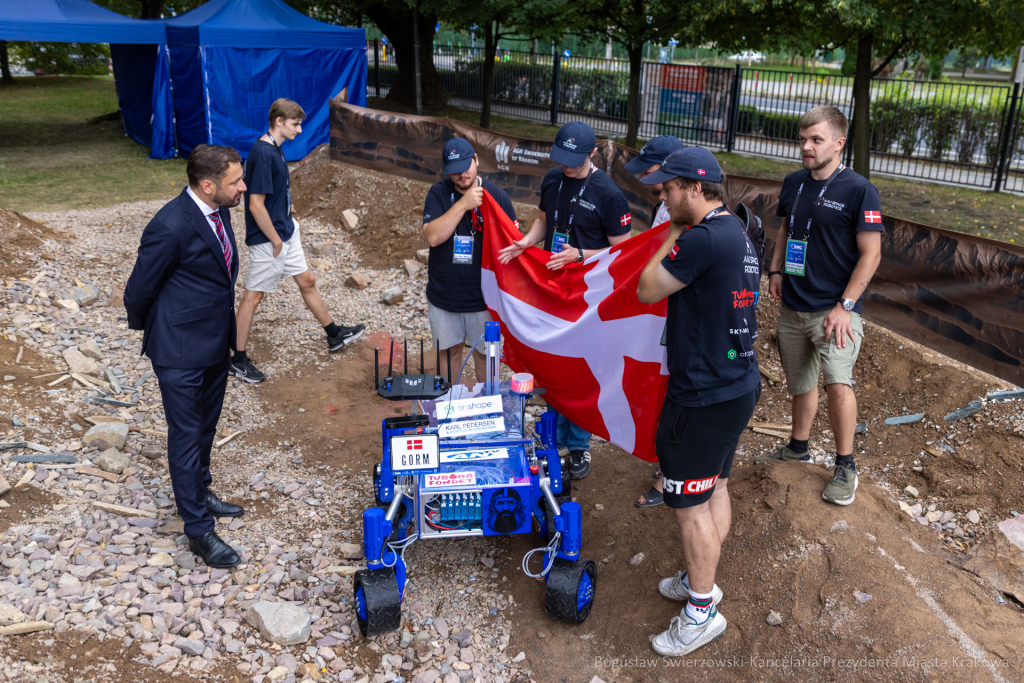 BS-250831-BSK_7031.jpg-ERC, Miszalski, Dekoracja  Autor: B. Świerzowski