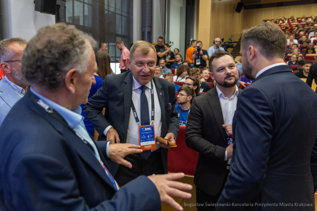 BS-250831-BSK_7092.jpg-ERC, Miszalski, Dekoracja  Autor: B. Świerzowski