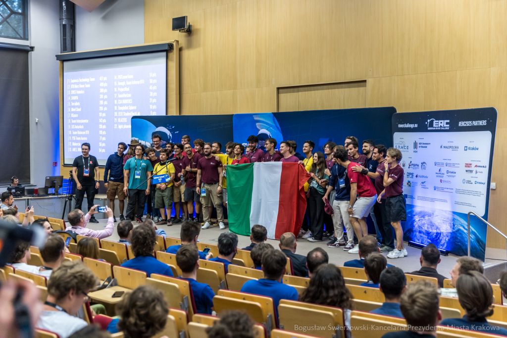 BS-250831-BSK_7112.jpg-ERC, Miszalski, Dekoracja  Autor: B. Świerzowski